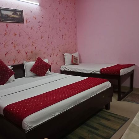 Airport Hotel Pariksheet Inn ニューデリー エクステリア 写真
