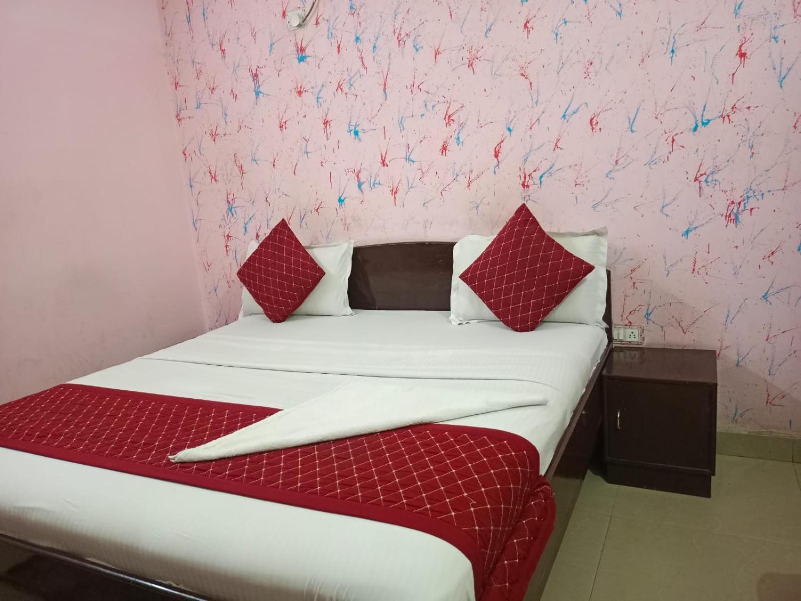 Airport Hotel Pariksheet Inn ニューデリー エクステリア 写真