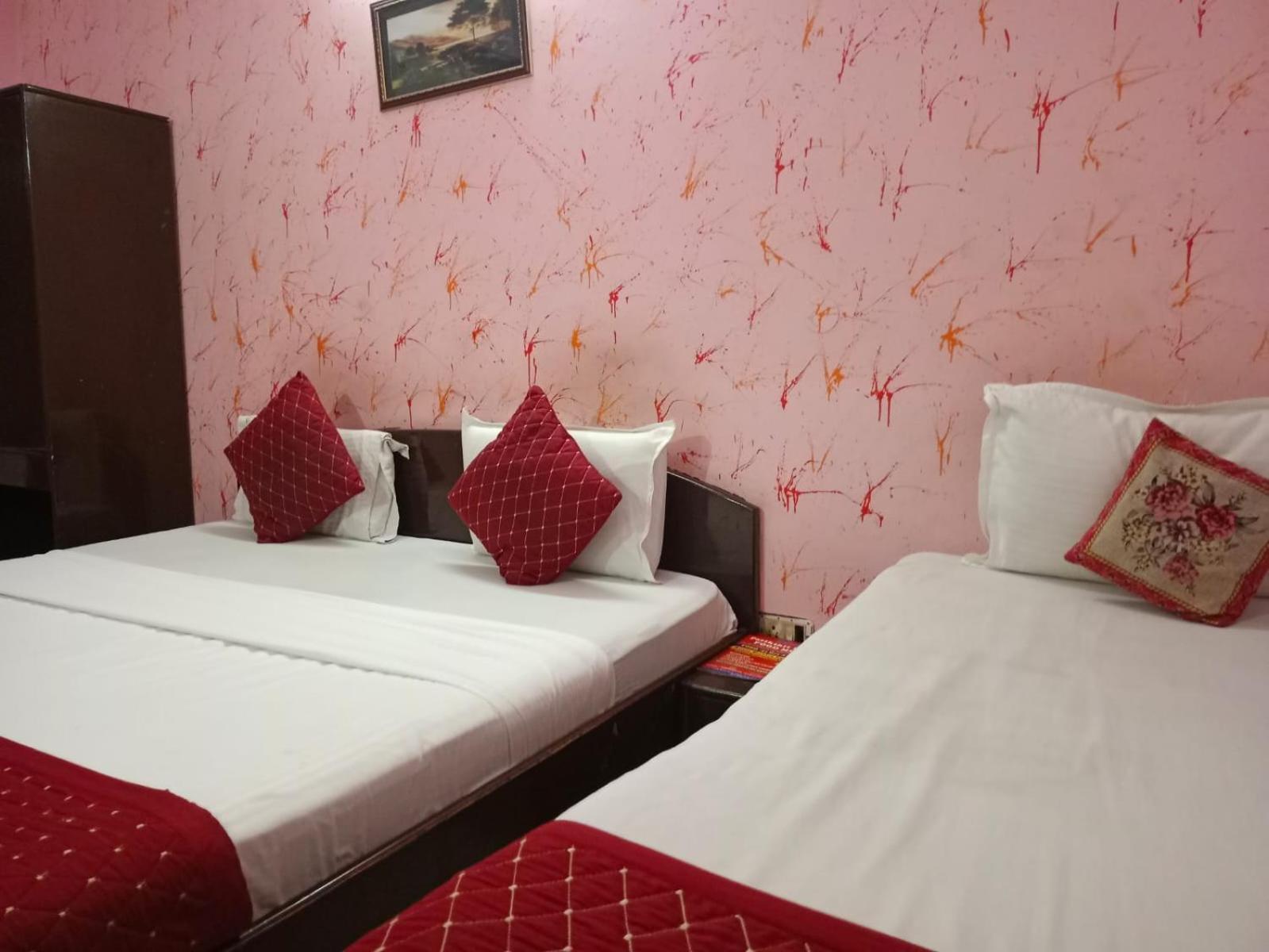 Airport Hotel Pariksheet Inn ニューデリー エクステリア 写真