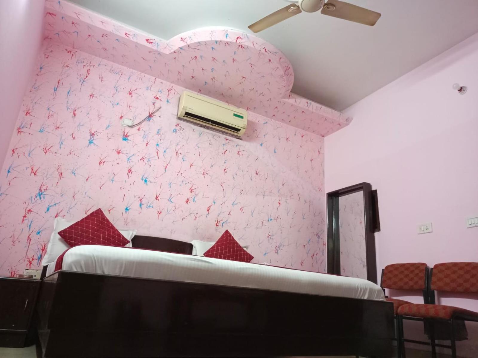 Airport Hotel Pariksheet Inn ニューデリー エクステリア 写真