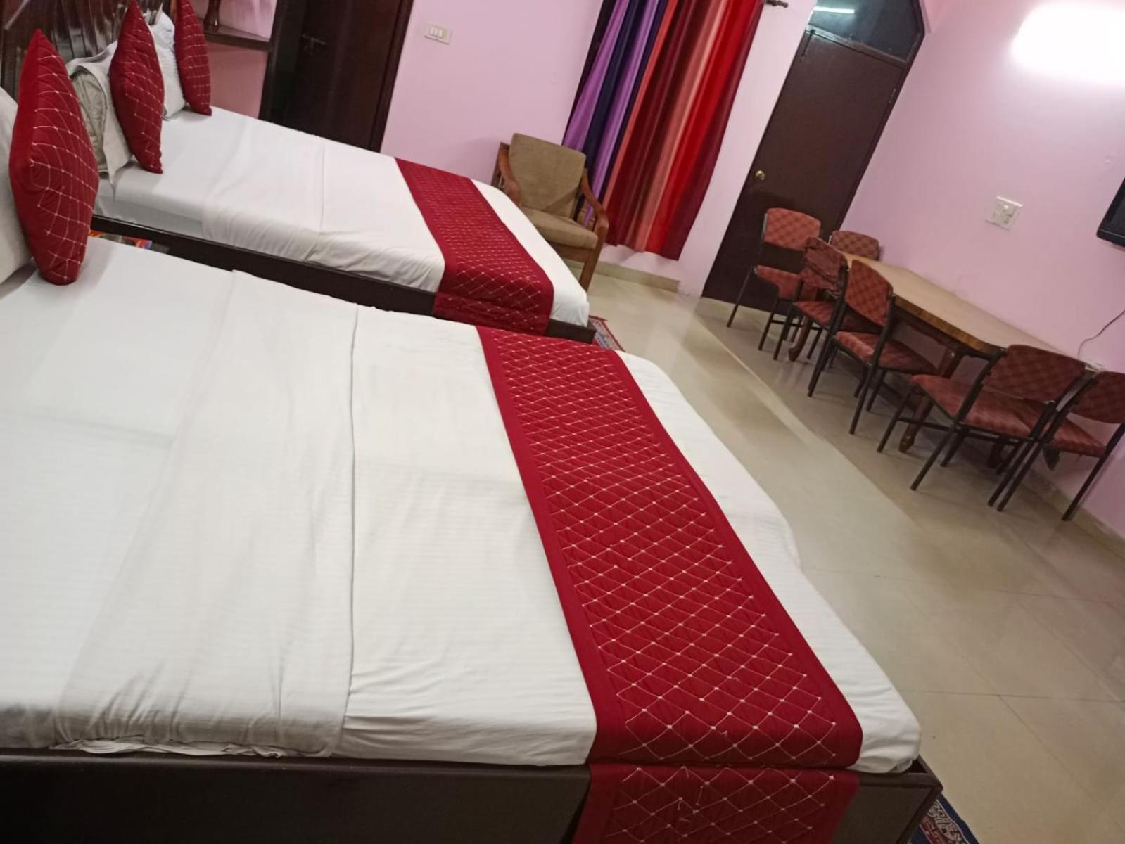 Airport Hotel Pariksheet Inn ニューデリー エクステリア 写真