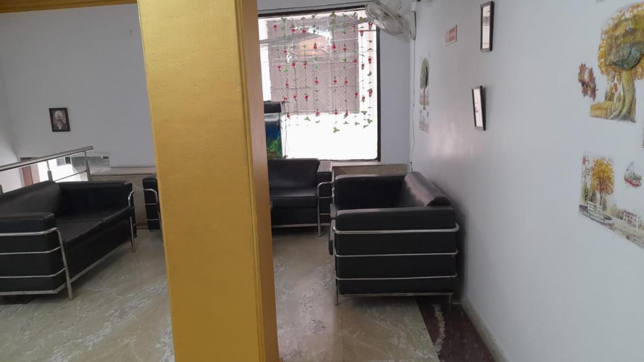 Airport Hotel Pariksheet Inn ニューデリー エクステリア 写真